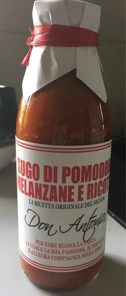 Sauce de tomate aux aubergines et ricotta