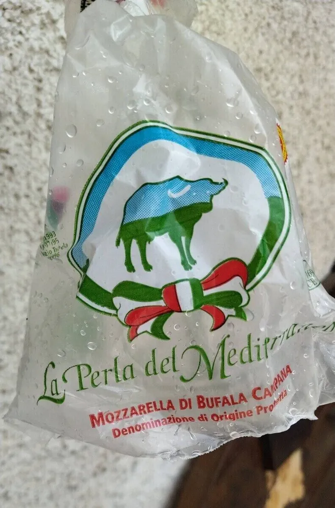 Mozzarella di bufala campana la perla del mediterraneo