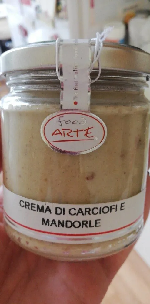 CREMA DI CARCIOFI E MANDORLE