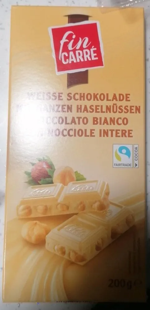 Cioccolato bianco con nocciole intere