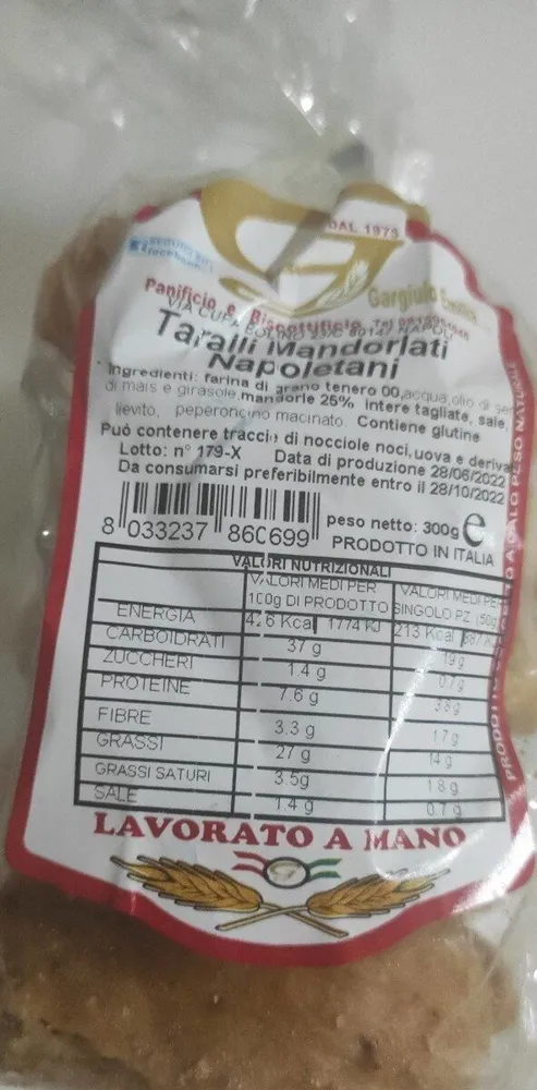 Taralli mandorlati napoletani