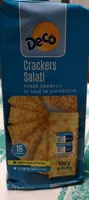 Crackers salati senza granelli di sale in superficie