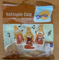 Bottiglie cola, caramelle gommose