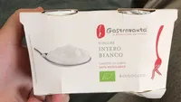 Yogurt intero bianco