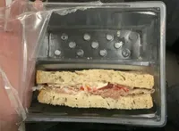 tramezzini con prosciutto crudo e parmigiano reggiano