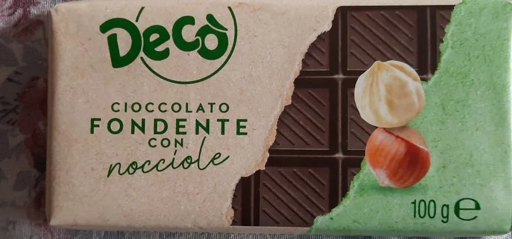 Cioccolato fondente con nocciole