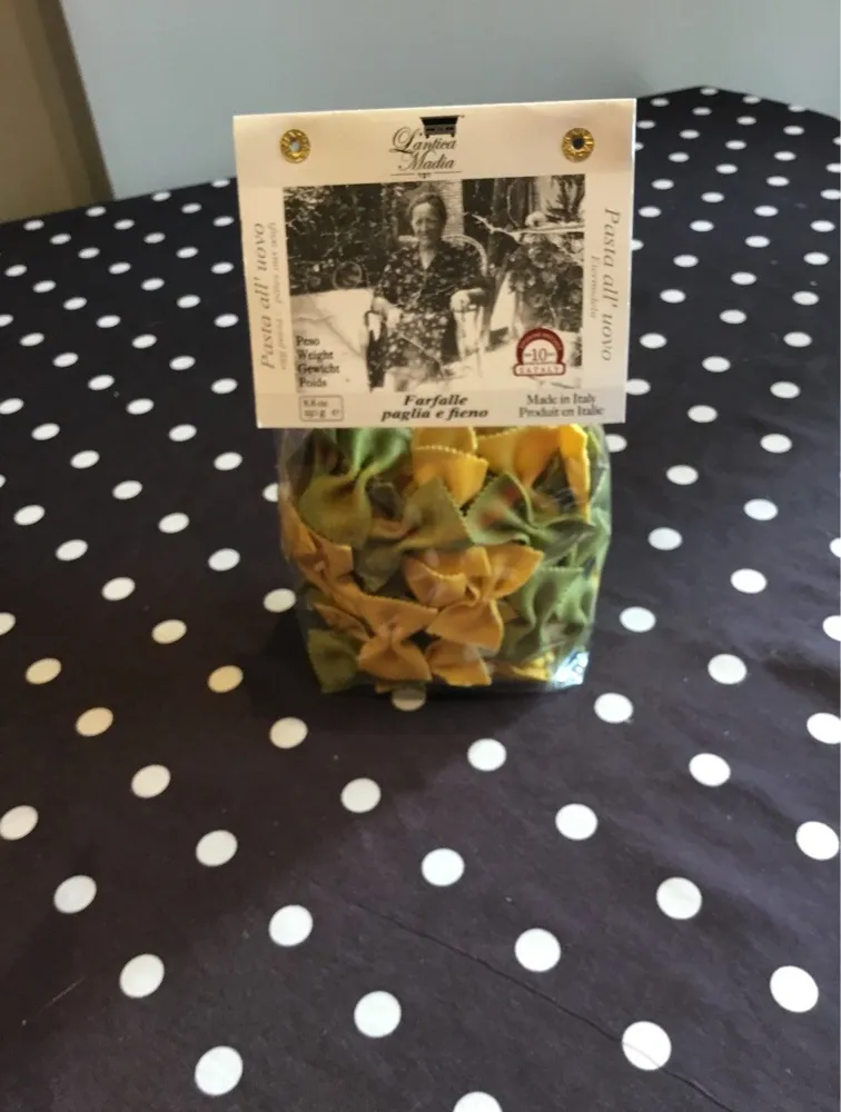 Farfalle paglia e fieno