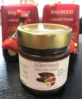 La crema di nocciole e cacao