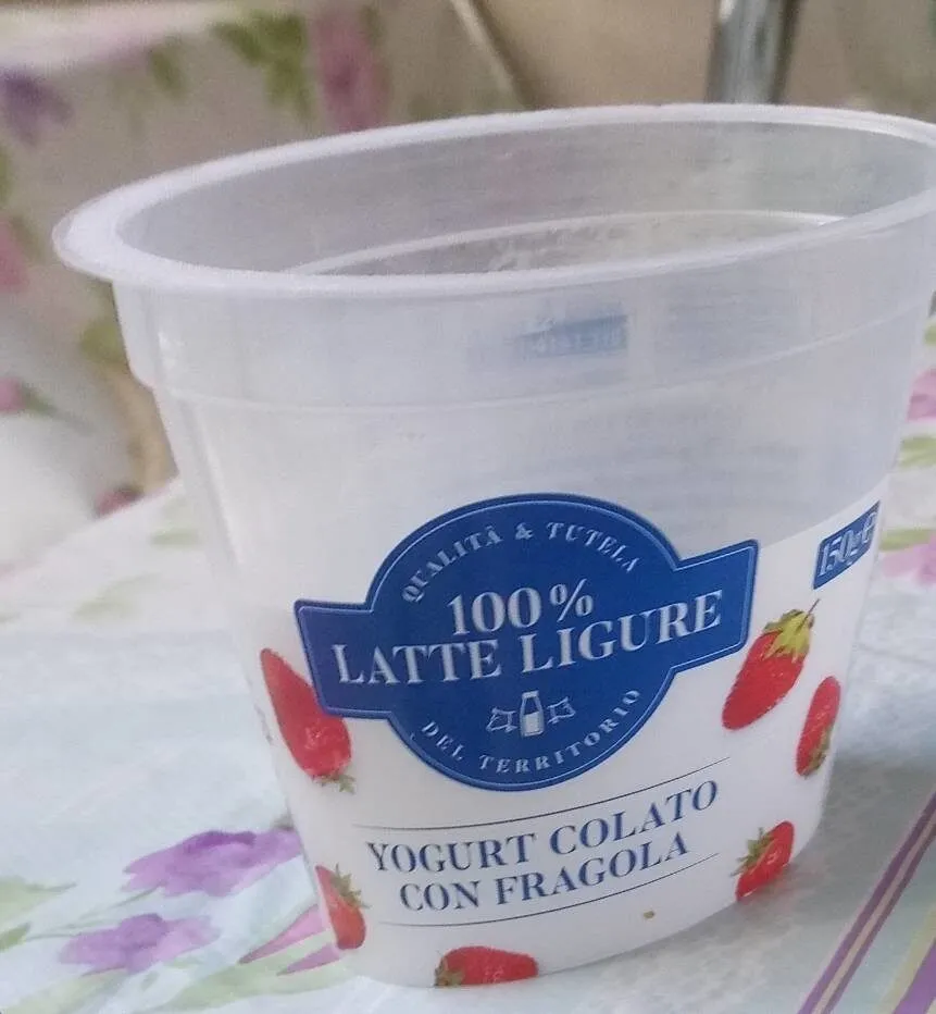 Yogurt colato con fragola