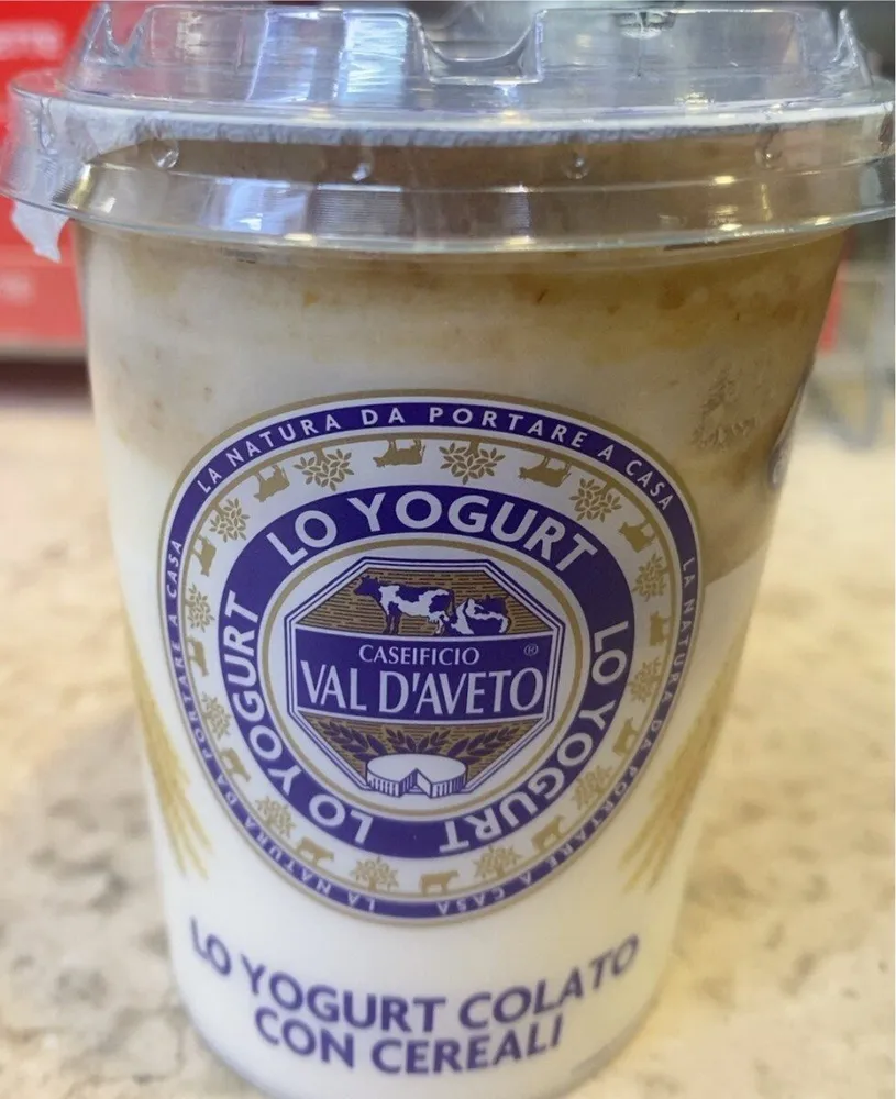 Yogurt colato con cereali