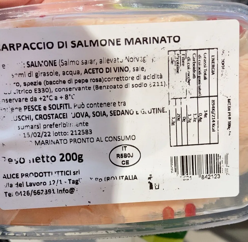 Carpaccio di salmone marinato