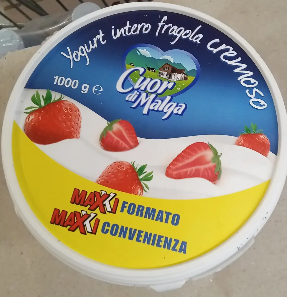 Yogurt intero alla fragola