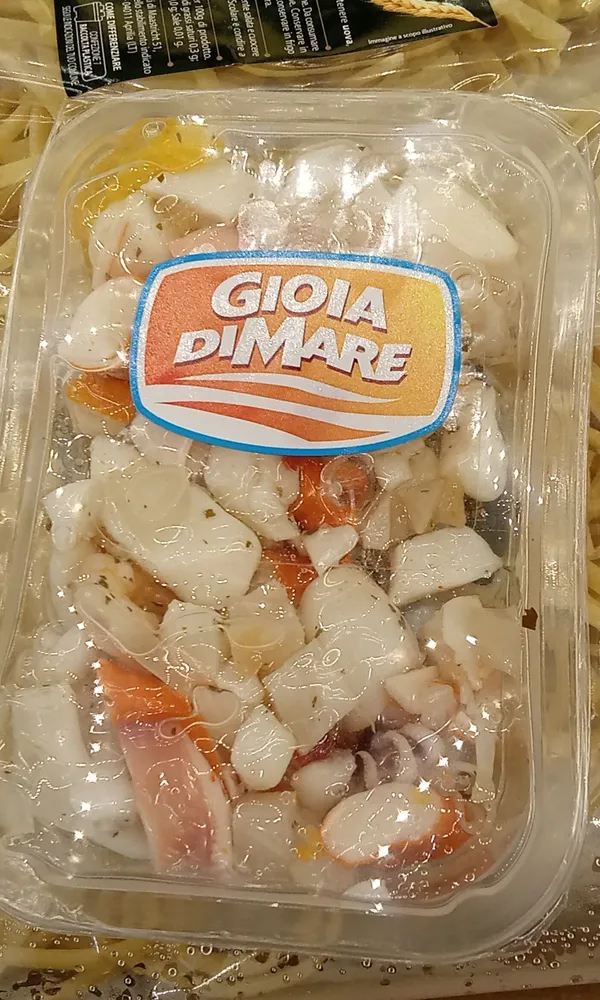 Insalata di mare con verdure