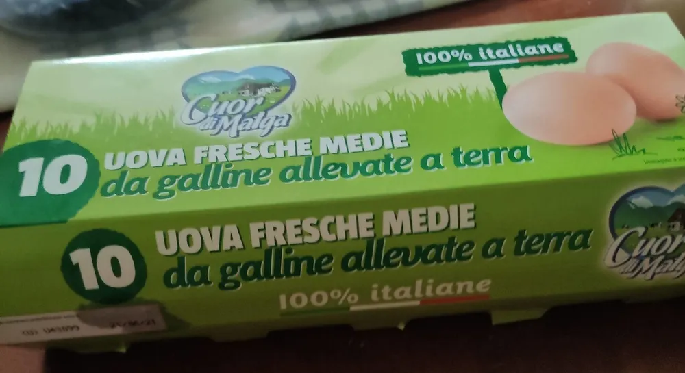 Uova fresche medie
