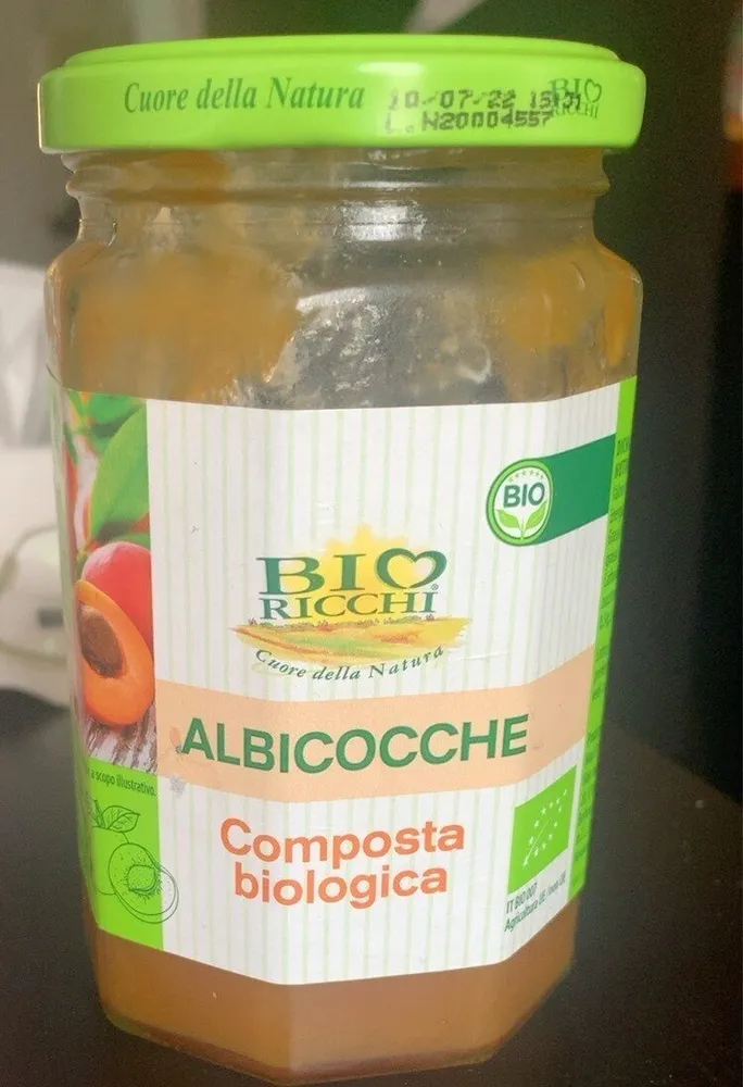 Composta biologica albicocche