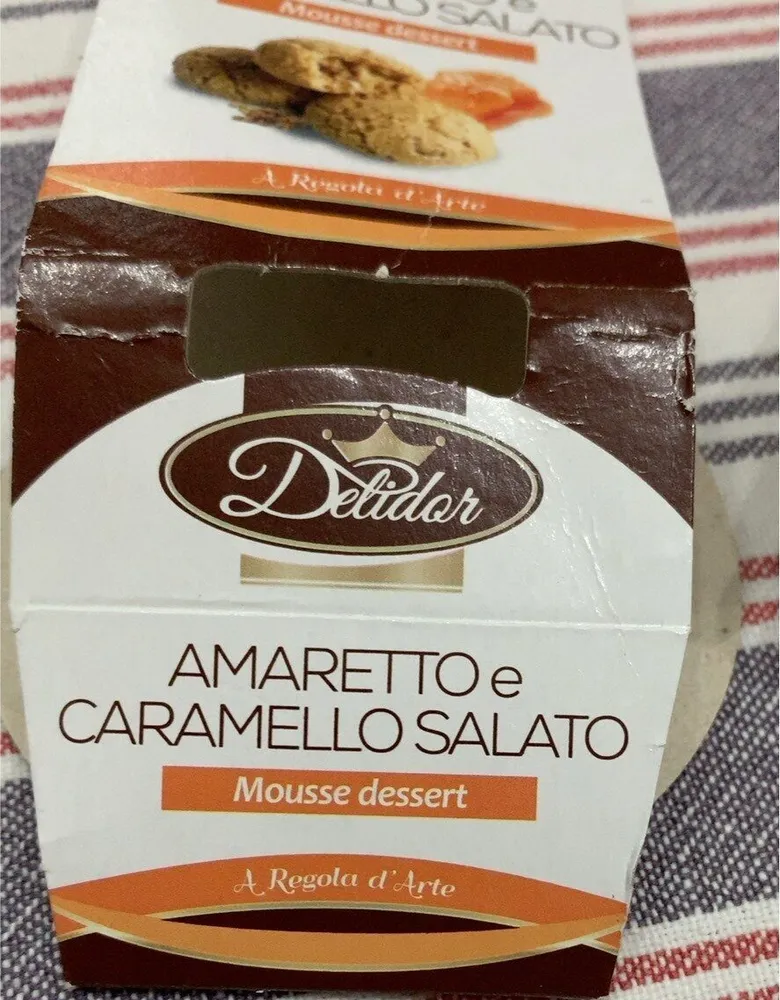 Mousse dessert amaretto e caramello salato