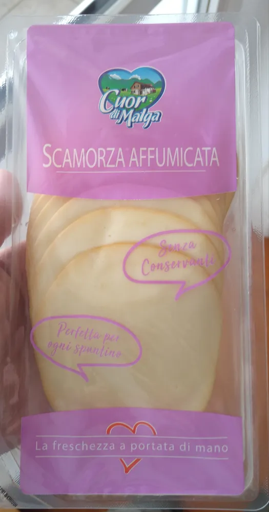 Scamorza affumicata a fette