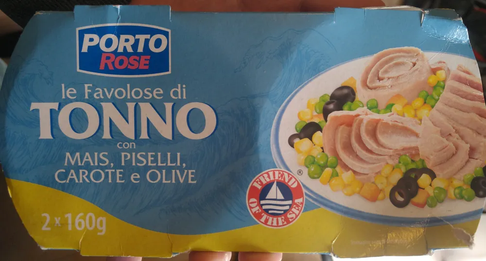 Tonno con mais, piselli, carote e olive