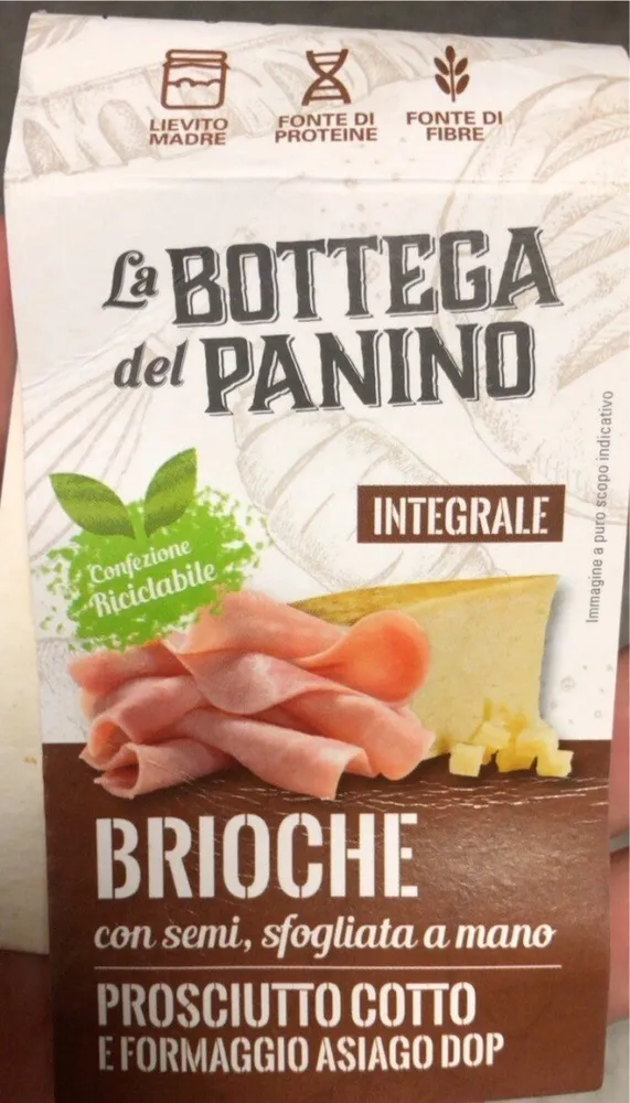 Brioche prosciutto cotto e formaggio asiago dop