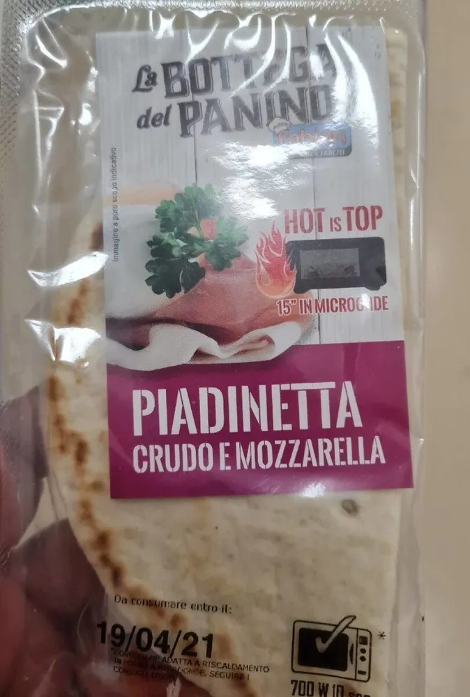 piadinetta crudo e mozzarella