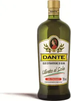 Olio extravergine di oliva italiano uliveto al sole