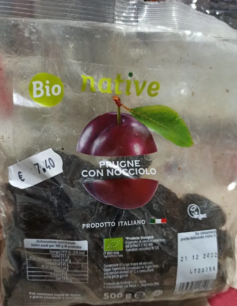 Prugne con nocciolo
