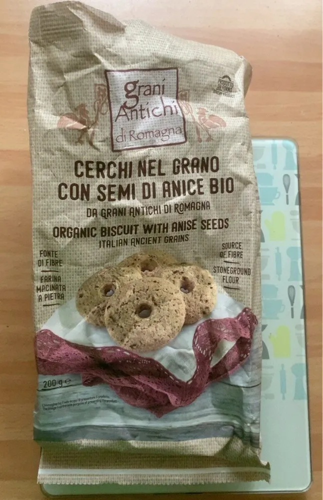 Cerchi nel grano con semi di anice bio