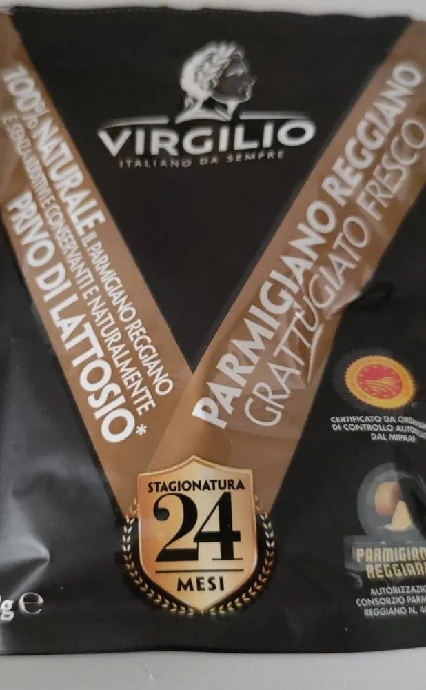 Parmigiano Reggiano grattugiato fresco