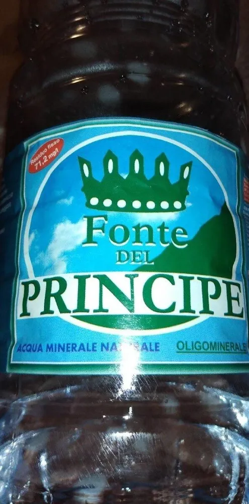 Acqua minerale naturale