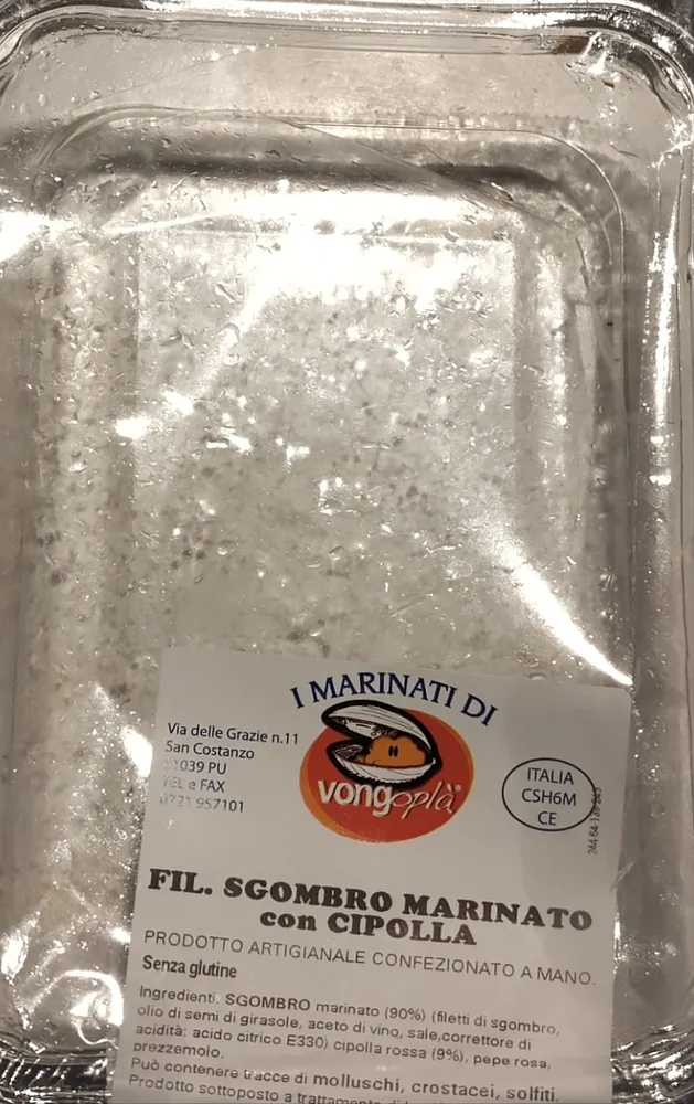 Filetti di sgombro marinato con cipolla