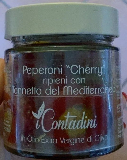 Peperoni cherry ripieni con tonnetto del Mediterraneo