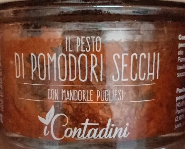 Il pesto di pomodori secchi con mandorle pugliesi