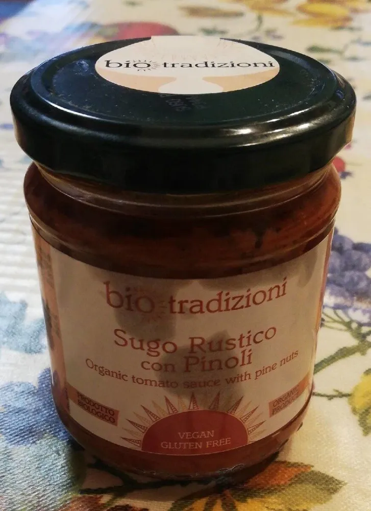 Sugo rustico con pinoli