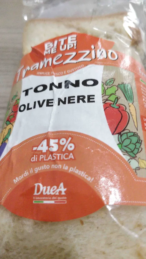 Tramezzino tonno olive nere