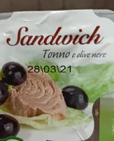 Sandwich tonno e olive nere