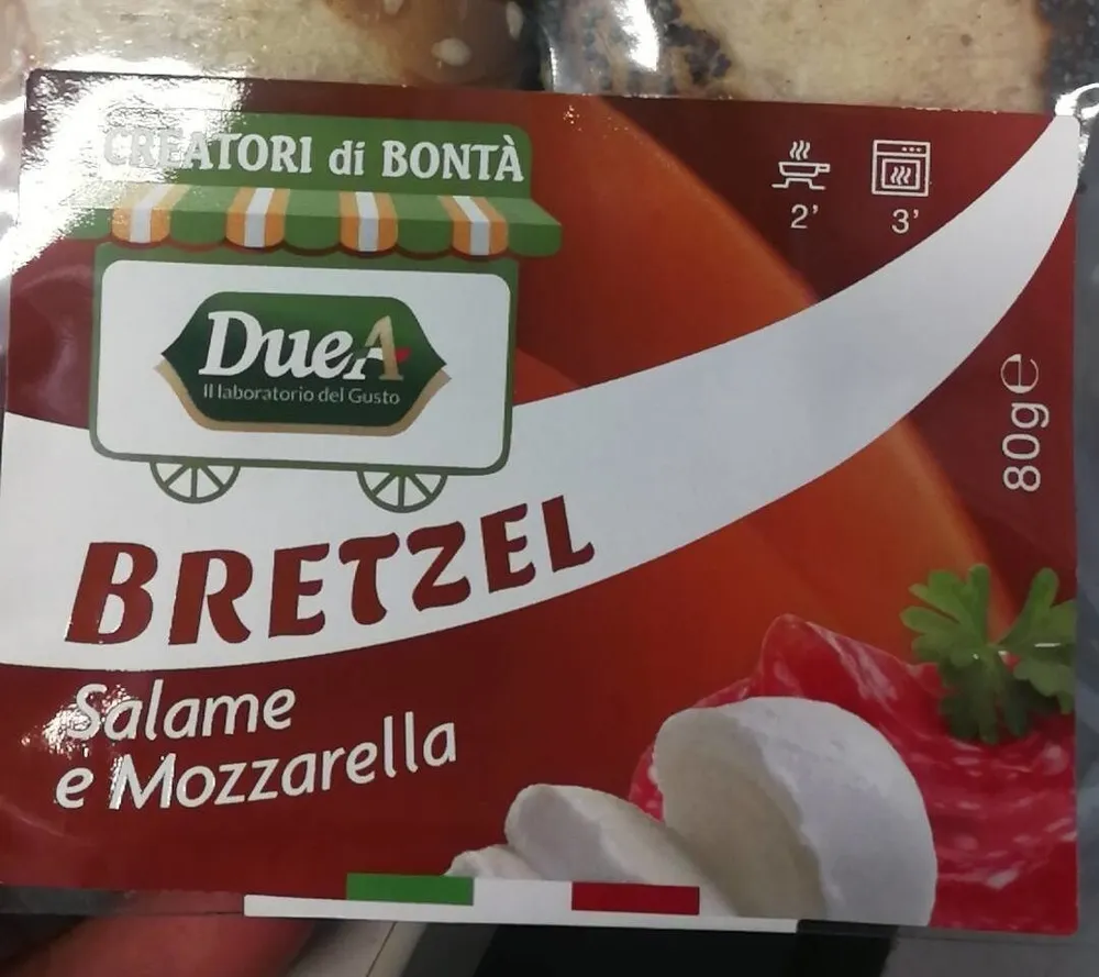 Bretzel salame e mozzarella