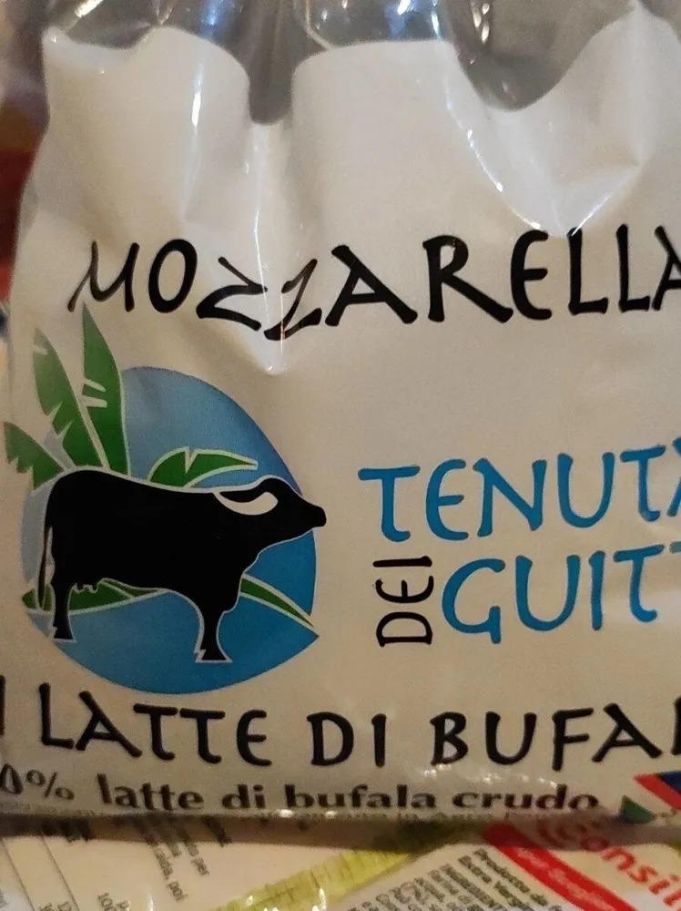 Mozzarella di latte di bufala