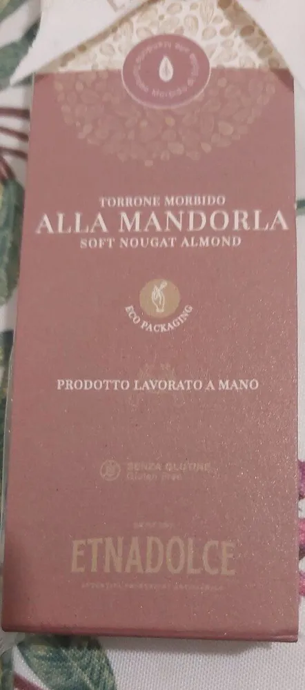Torrone morbido alla mandorla