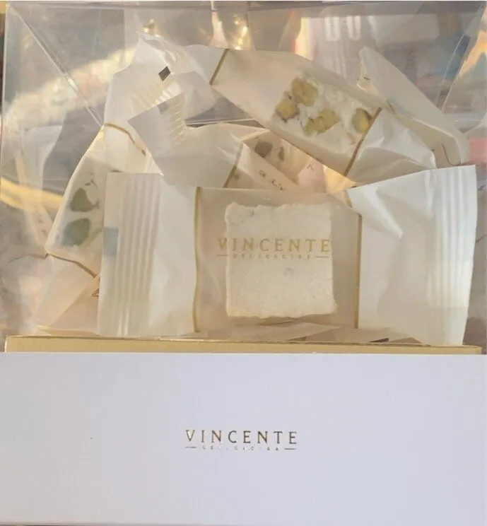 Cubetti di torrone al pistacchio