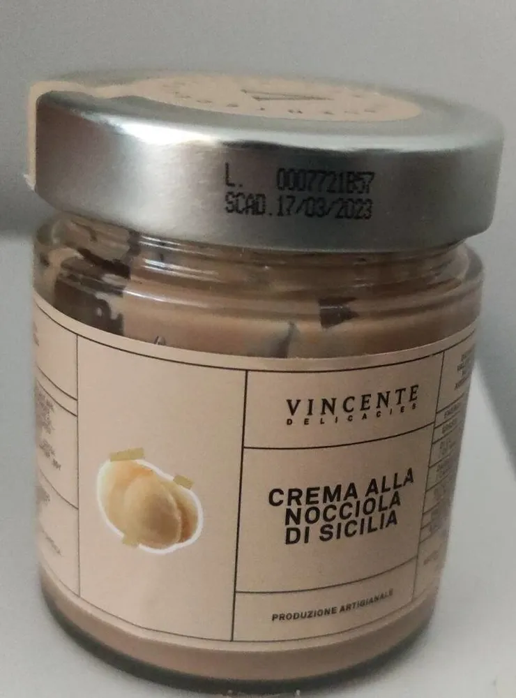 Crema alla nocciolla di sicilia