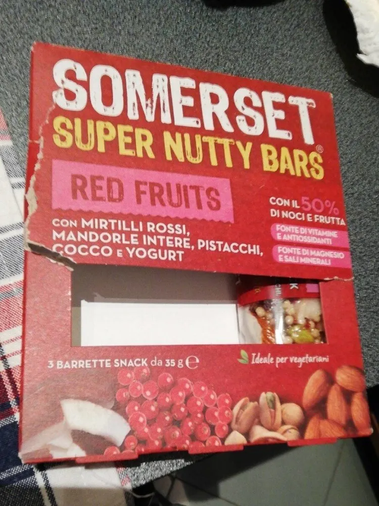 Super nutty bars red fruits