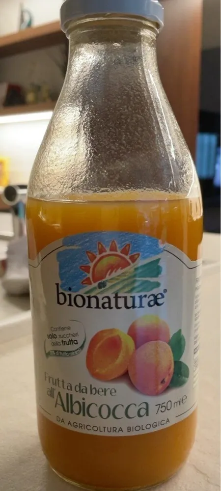 Succo di frutta albicocca
