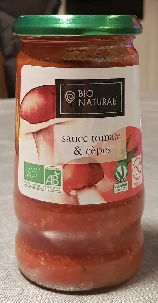 Sauce tomate et cèpes