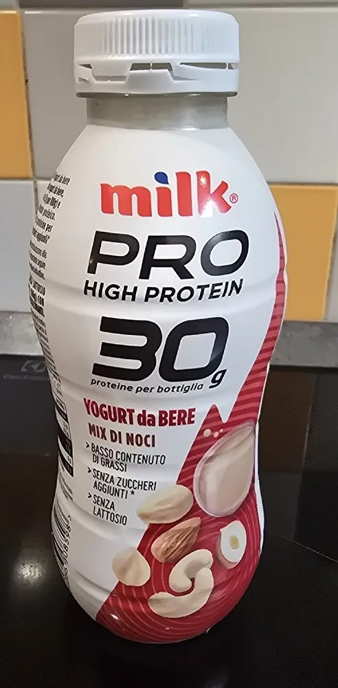 PRO High Protein Yogurt da bere mix di noci