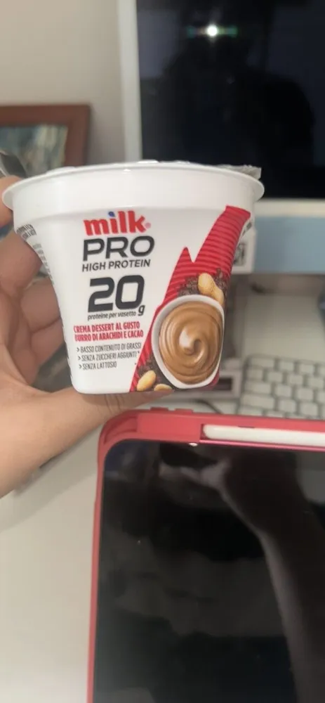Crema dessert al gusto burro di arachidi e cacao