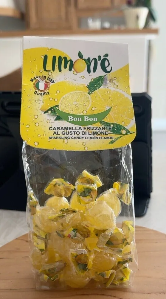 Caramella dura ripiena al gusto limone