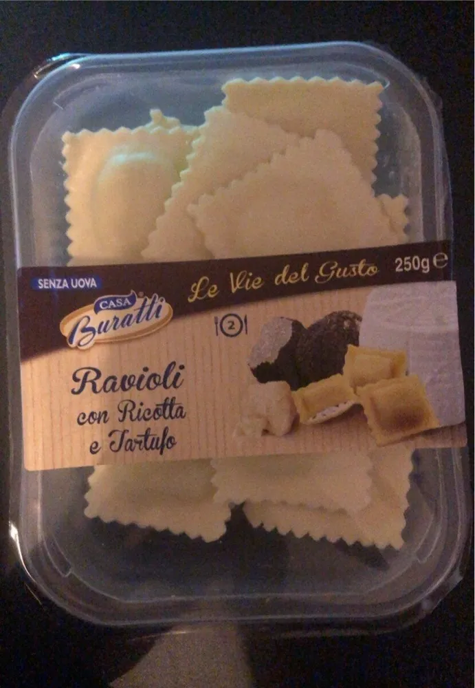 Ravioli con ricotta e tartufo