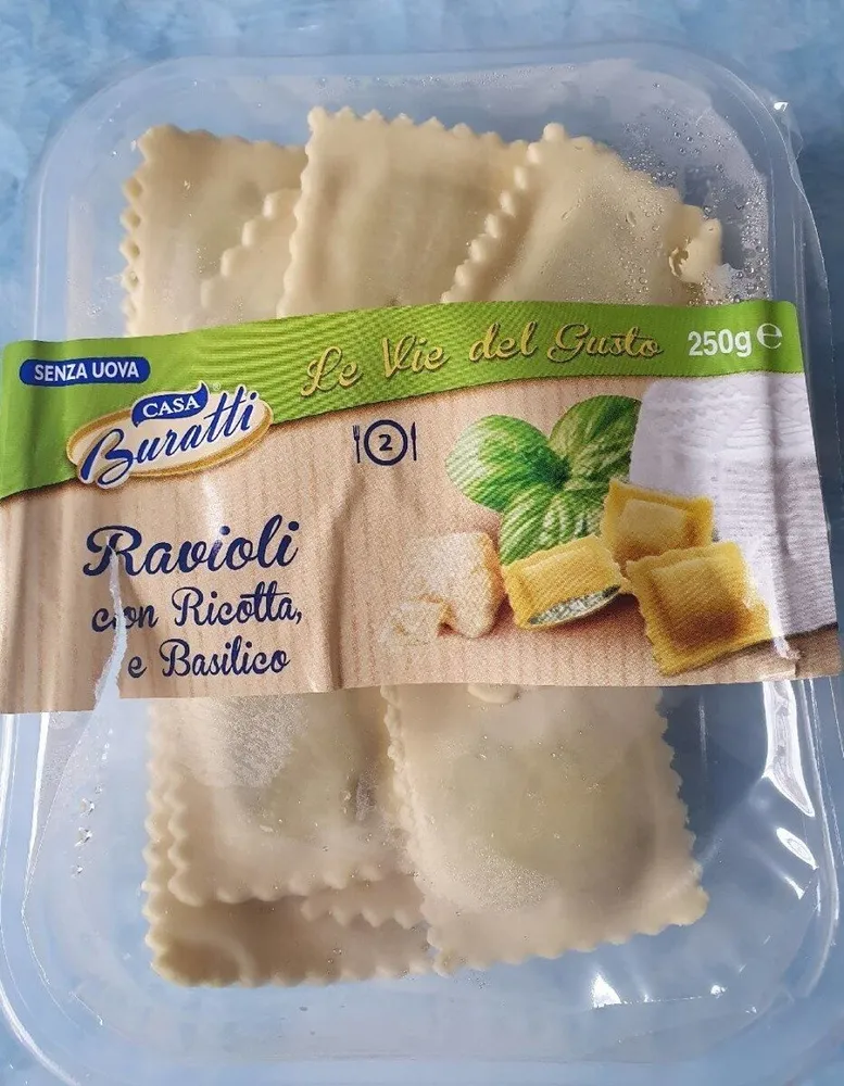 Ravioli con ricotta e basilico