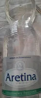 Acqua leggermente frizzante