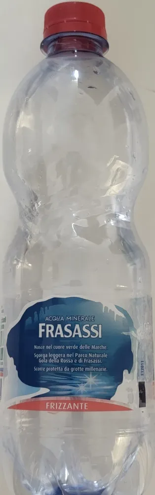 Acqua minerale naturale frizzante